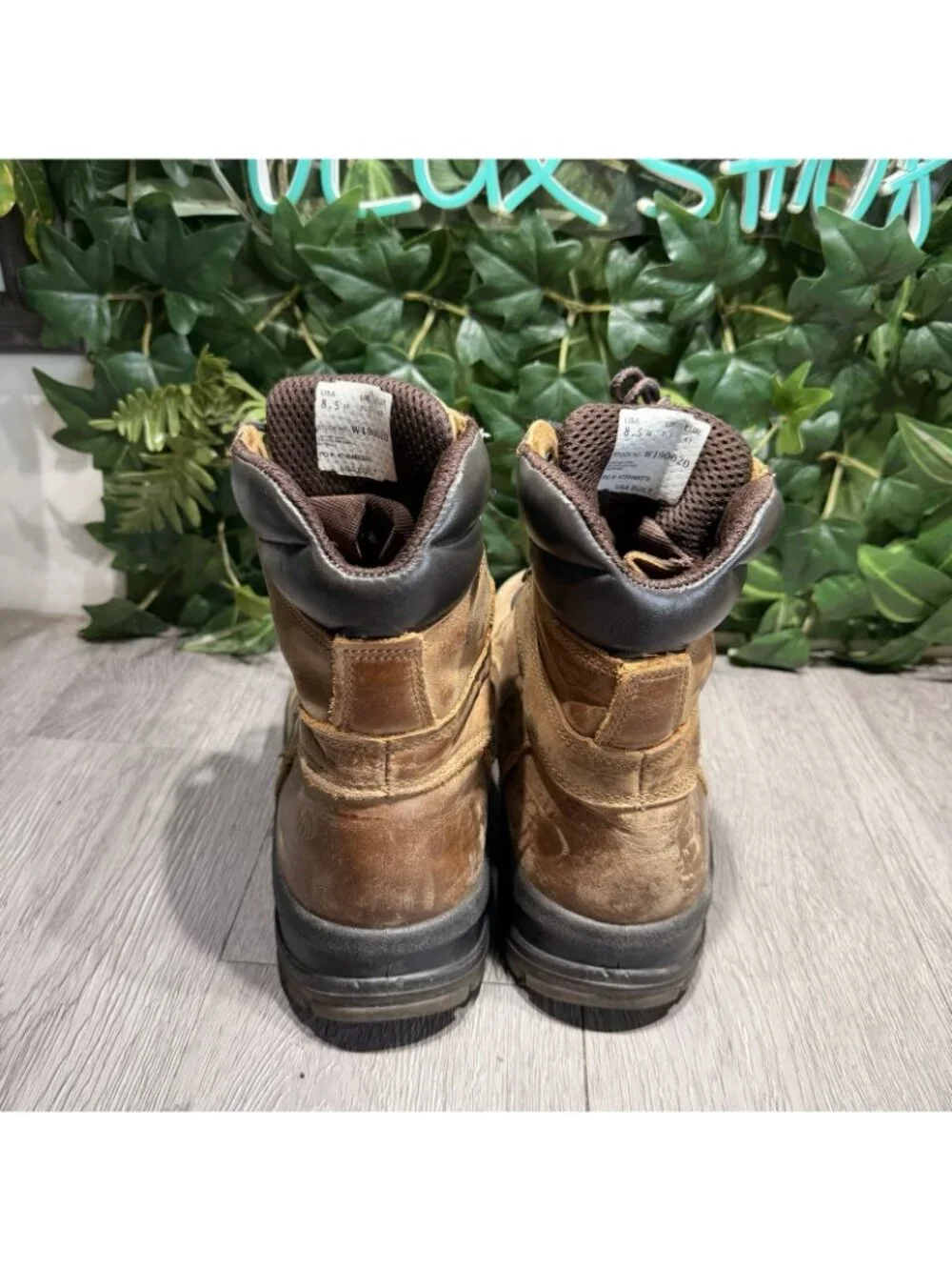 WOLVERINE W190020 8” RAMPARTS WATERPROOF DURASHOCKS MEN'S WORK BOOT SZ 8.5
